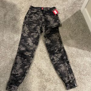 Stretch twill cargo joggers